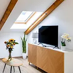 Charming Barolo Wine Loft 3*