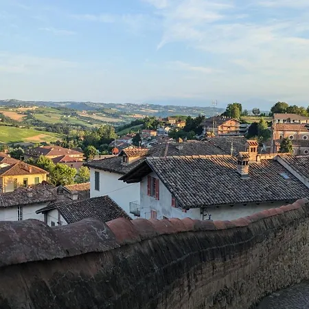 Charming Barolo Wine Loft Monforte dʼAlba