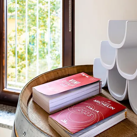 Charming Barolo Wine Loft Monforte D'Alba